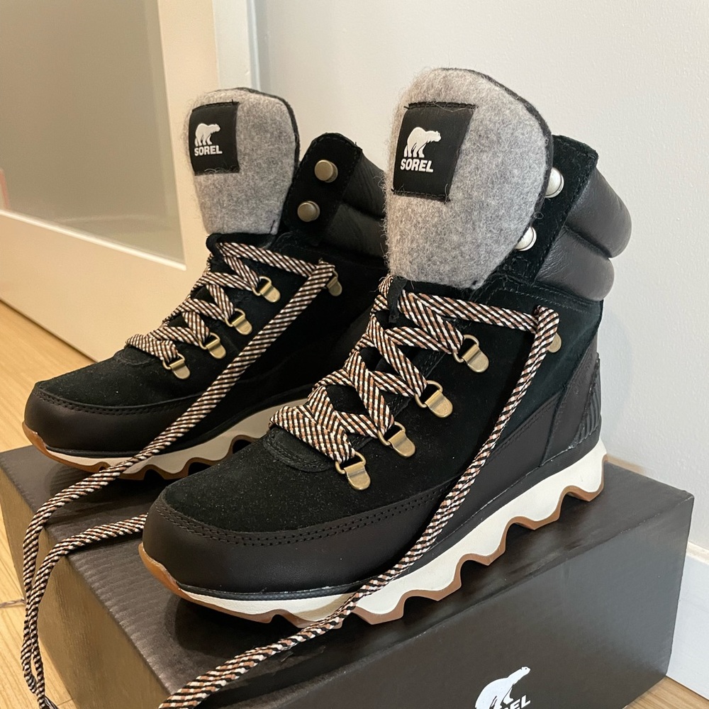 Sorel Kinetic Boots